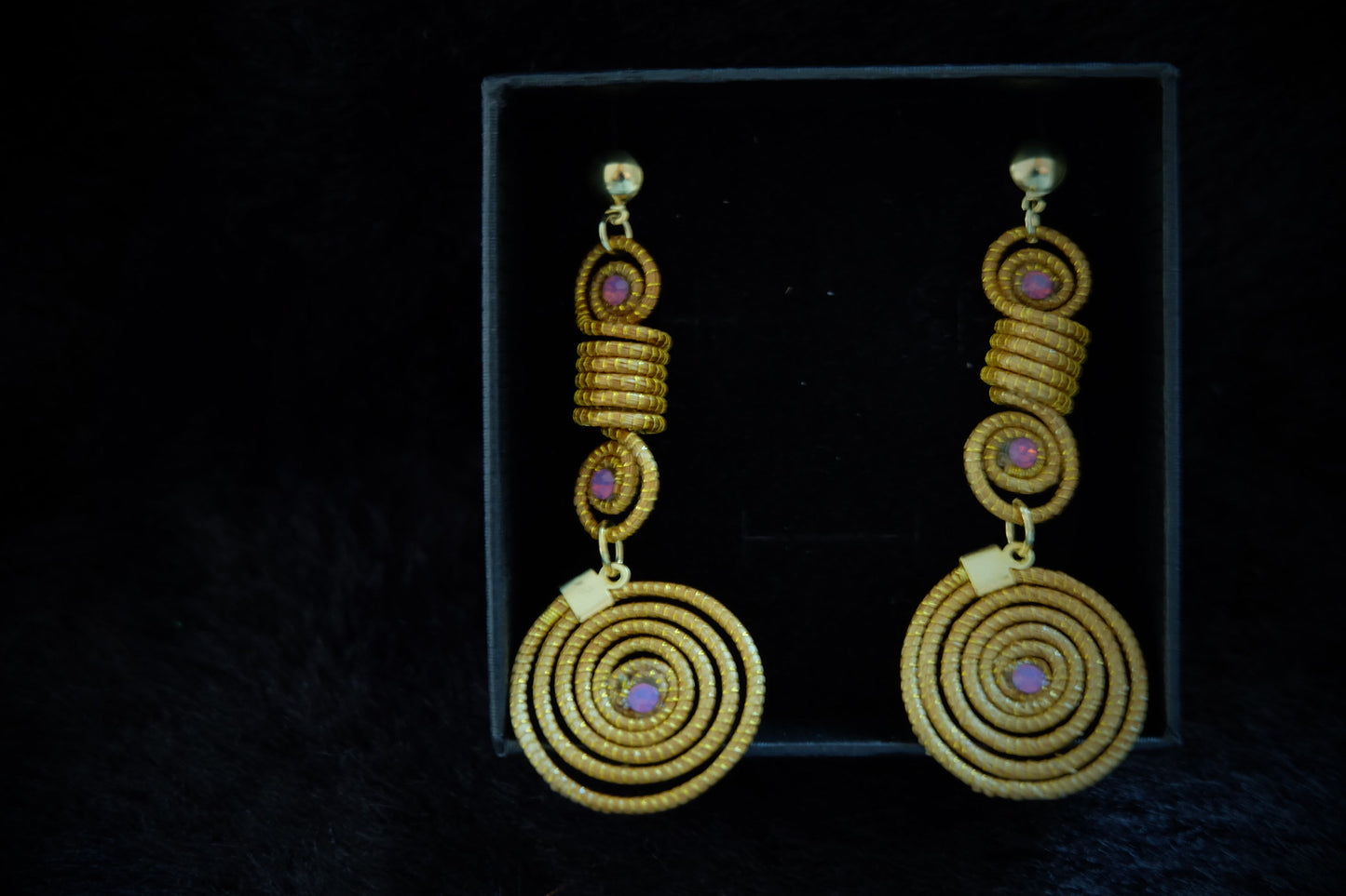 Earring gold grass with pink cristal