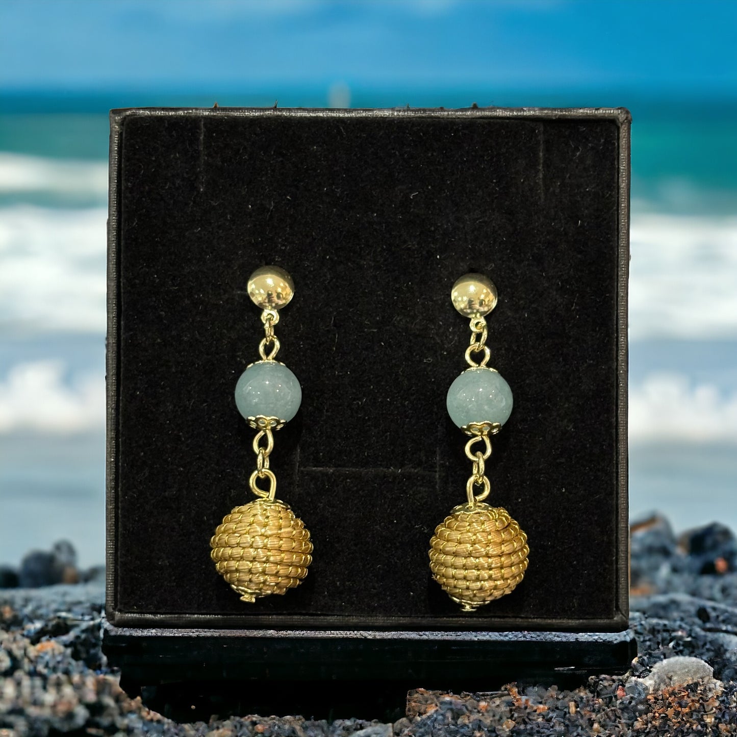 Earring gold grass blue stone